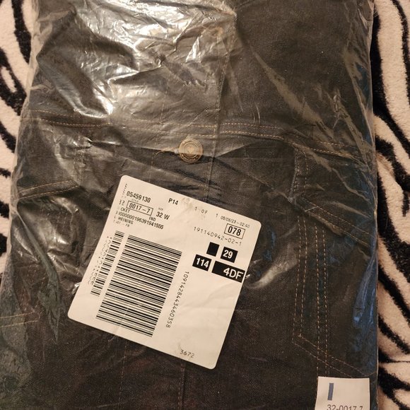 NEW Boyfriend Denim Jacket by Roamans - Picture 4 of 4